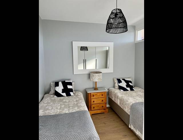 2 BEDROOM APARTMENT TO LET IN STRAND NORTH